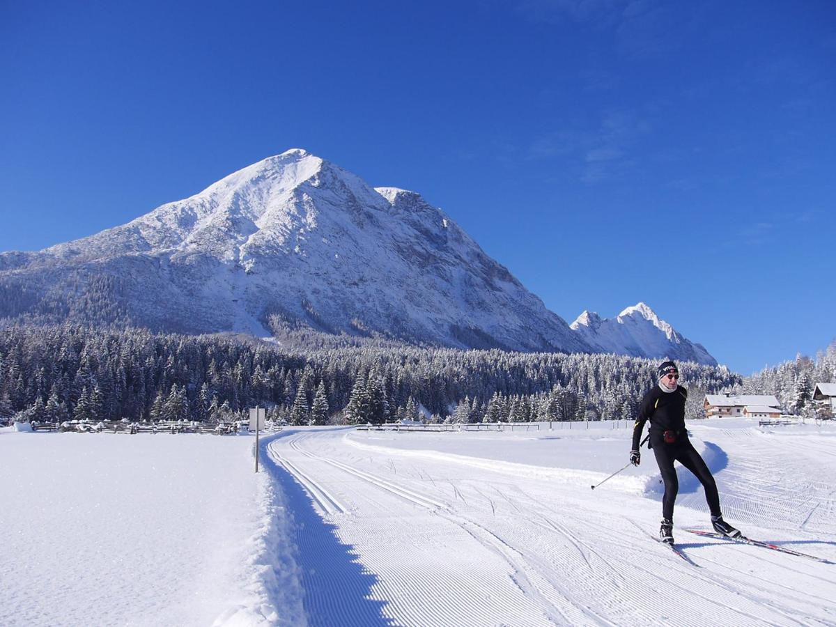 Alpenchalet Im Leutaschtal المظهر الخارجي الصورة