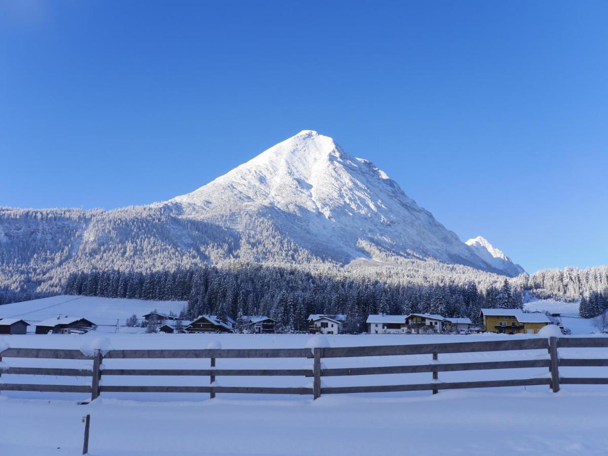 Alpenchalet Im Leutaschtal المظهر الخارجي الصورة